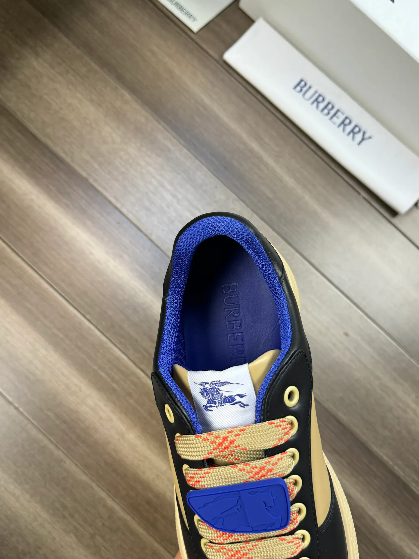 P420 [BURBERRY] Burberry - Upper: imported 🔝 Napa calfskin, tongue brand cloth label - Inner lining: canvas lining - Outsole: rubber; two-color molded outsole - Super high quality control, fine workmanship: highlighted (high-end, extravagance, grade) -Size: 38-44 (Male 45, can be customized)
